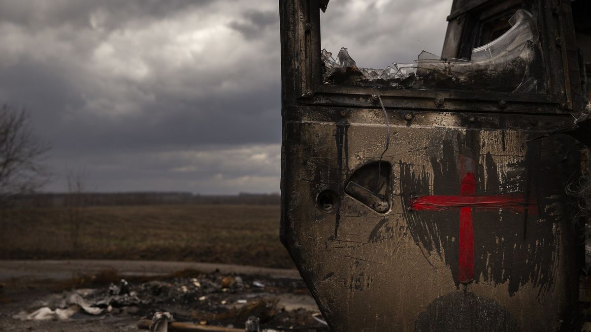 „Říkali nám ukrajinská prasata.“ Ruský červený kříž se měl vysmívat zajatcům na okupovaných územích